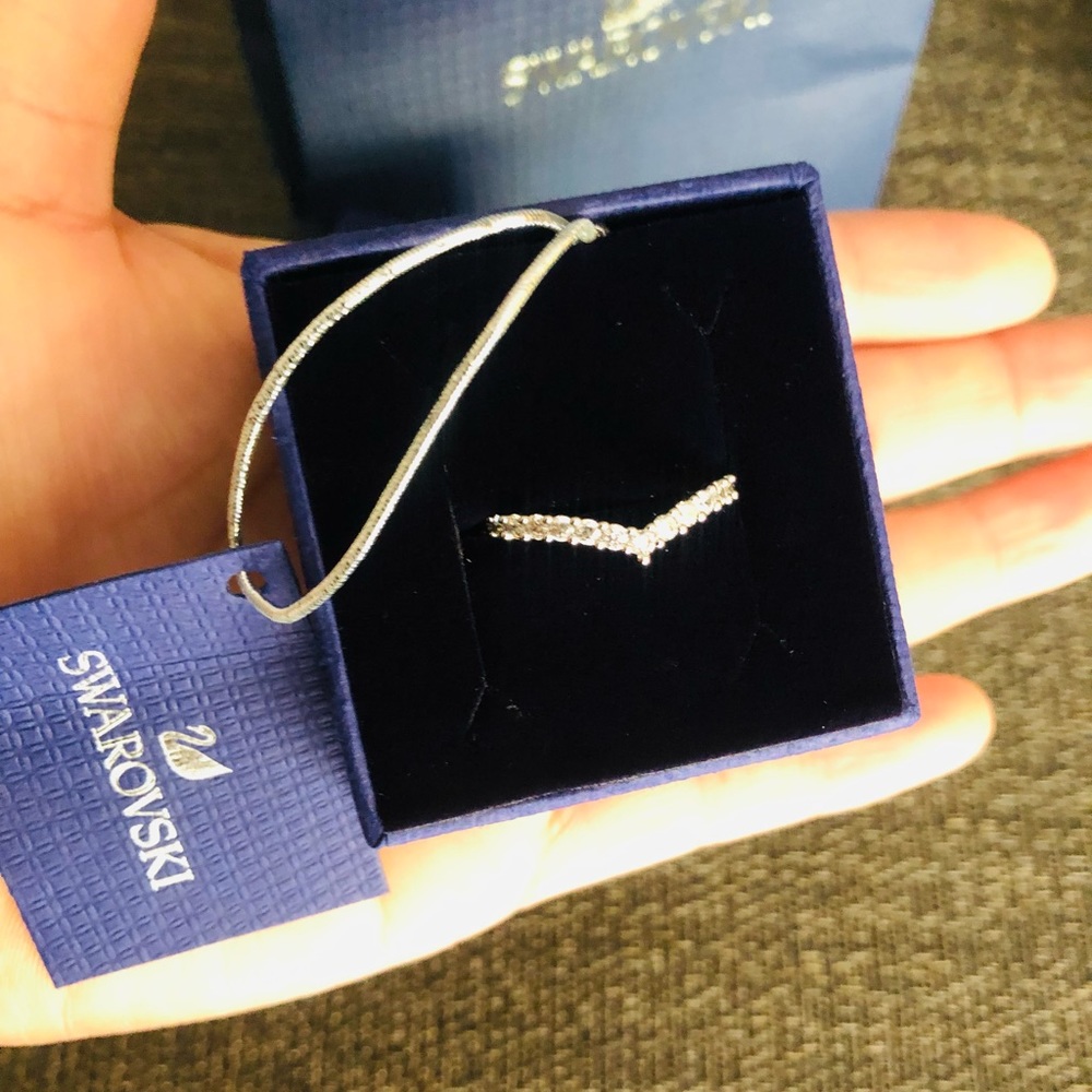 SWAROVSKI ring. Limited edition 💕